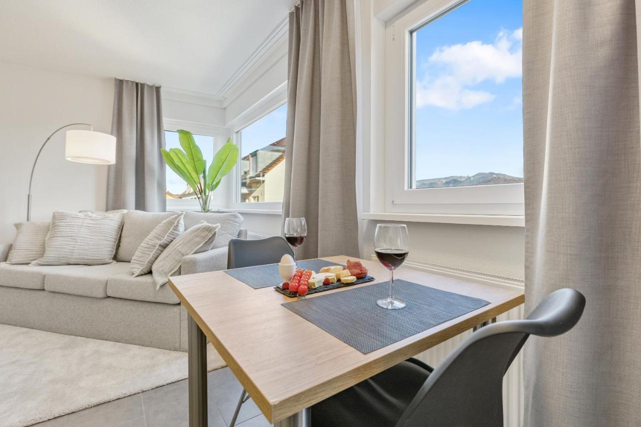 Empire Living: Denzlingen Marktplatz Dış mekan fotoğraf